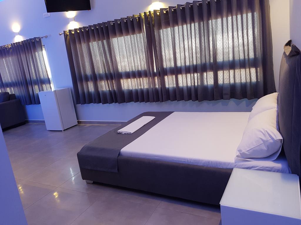 Spat Hotel Aschdod Exterior foto